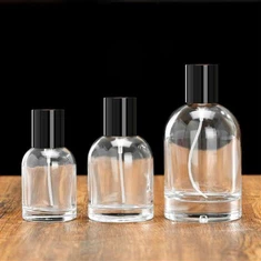 Bočica parfema ovalnog oblika